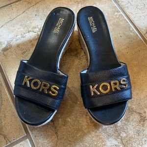 Michael Kors flatform sandal size 6